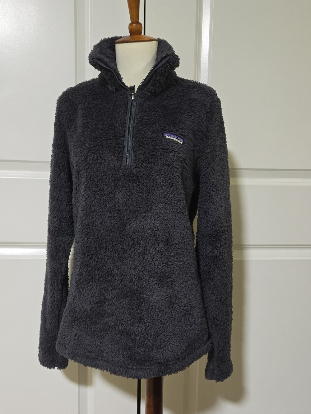 Patagonia Los Gatos 1/4 Zip Dark Charcoal Plush Pullover